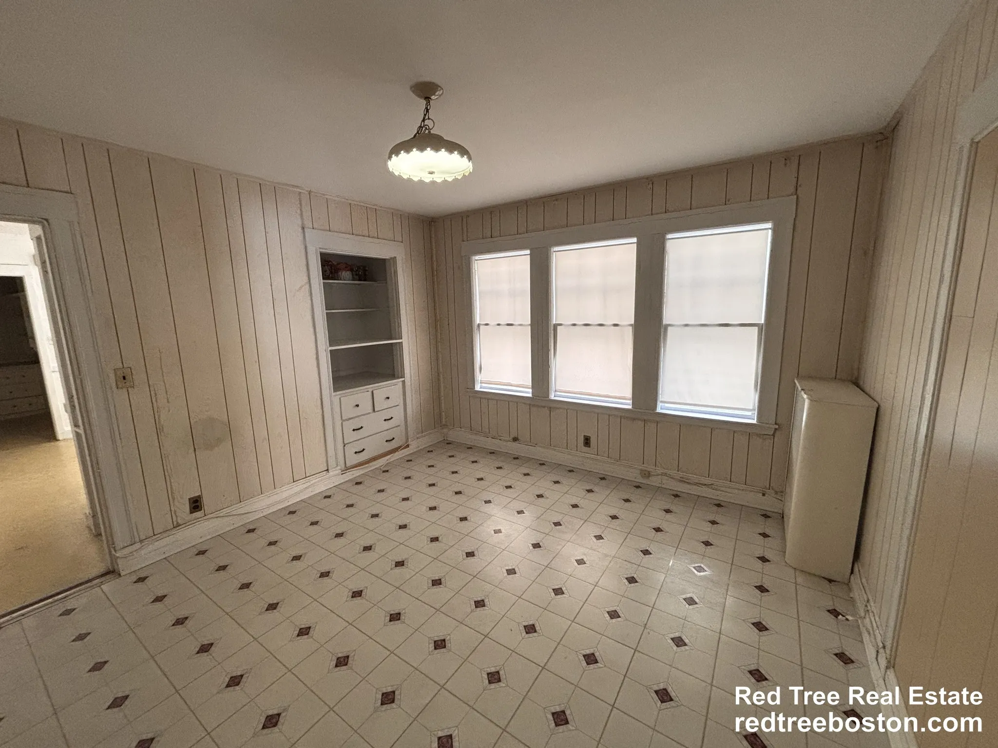 3 bed, 1 bath apartment for rent at 69 Euston Rd Unit 1, Brighton — photo 4 of 14
