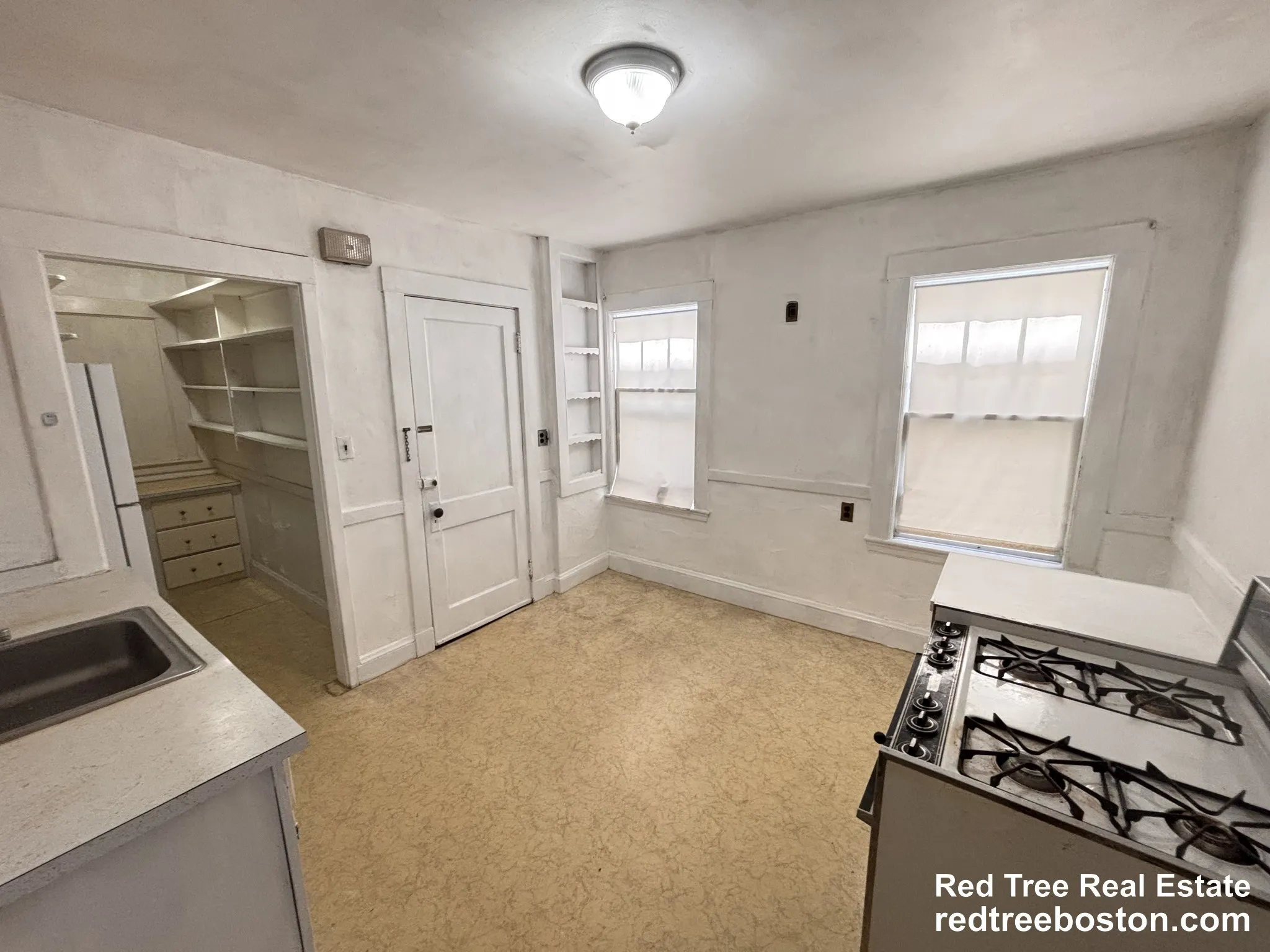 3 bed, 1 bath apartment for rent at 69 Euston Rd Unit 1, Brighton — photo 5 of 14