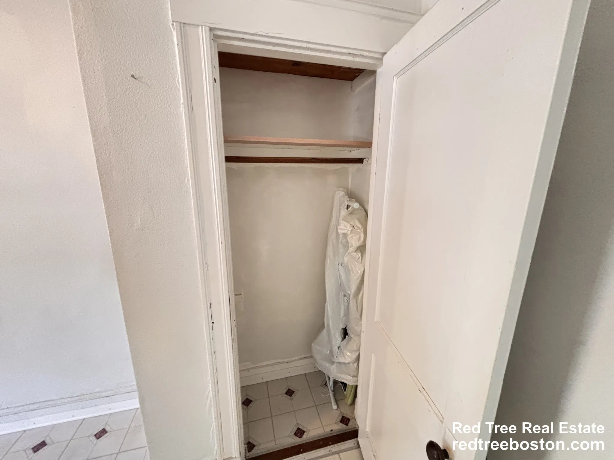 3 bed, 1 bath apartment for rent at 69 Euston Rd Unit 1, Brighton — photo 12 of 14