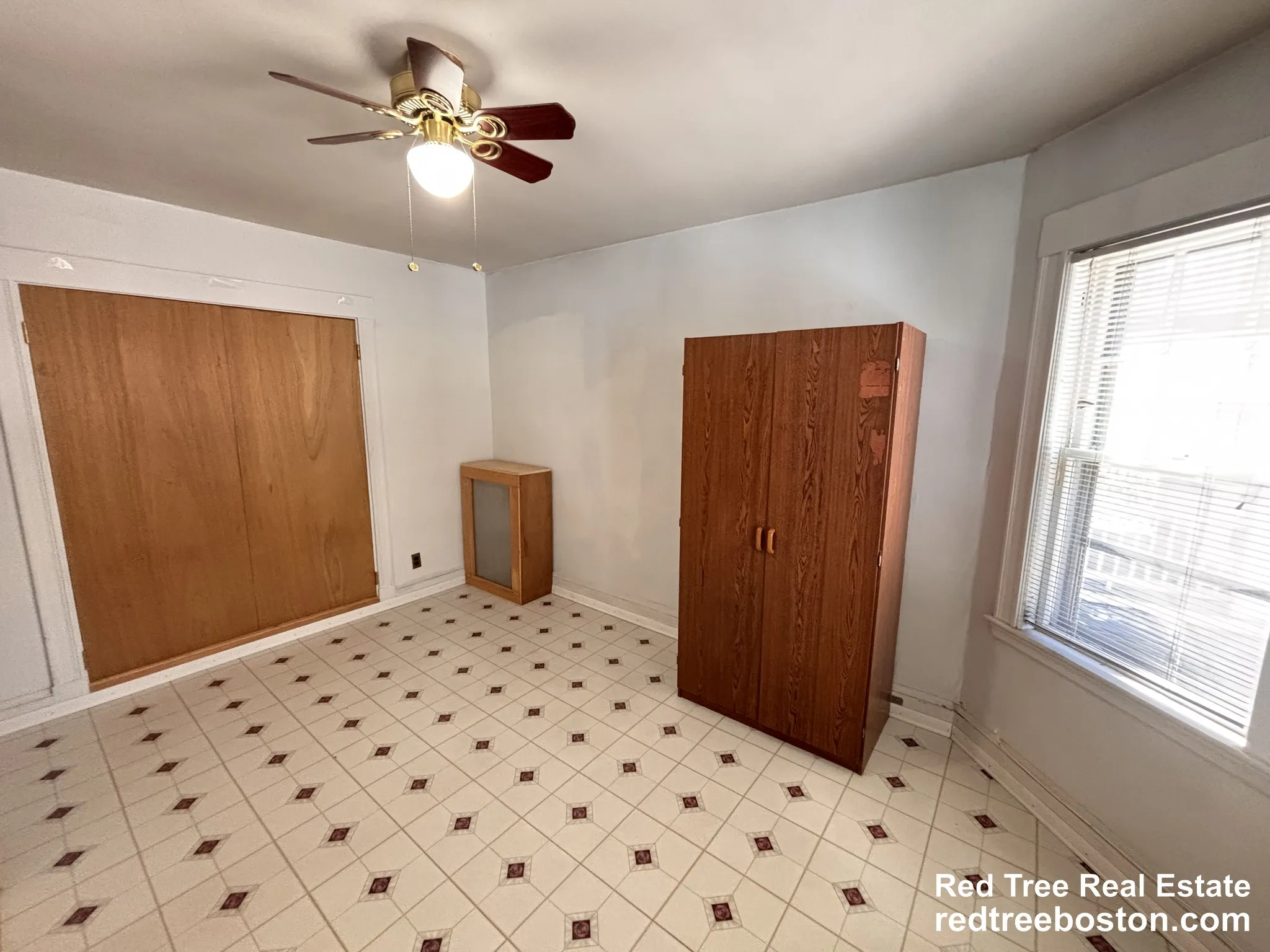 3 bed, 1 bath apartment for rent at 69 Euston Rd Unit 1, Brighton — photo 3 of 14