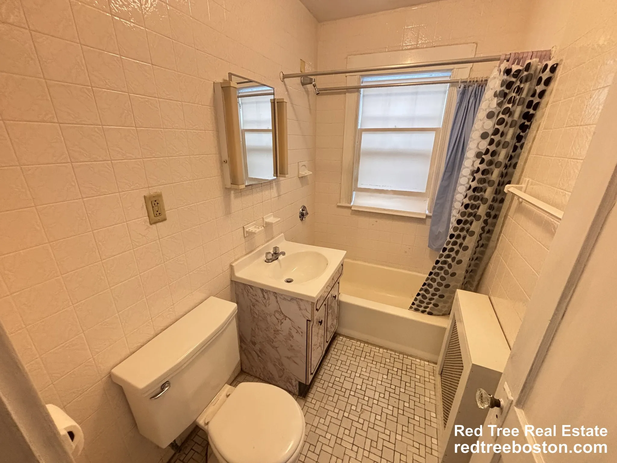 3 bed, 1 bath apartment for rent at 69 Euston Rd Unit 1, Brighton — photo 9 of 14