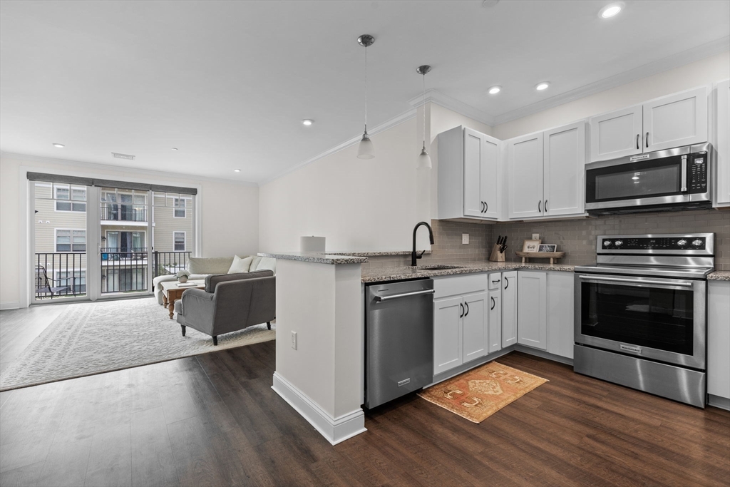 1 bed, 1 bath apartment for rent at 69 Foundry St Unit 305, Wakefield