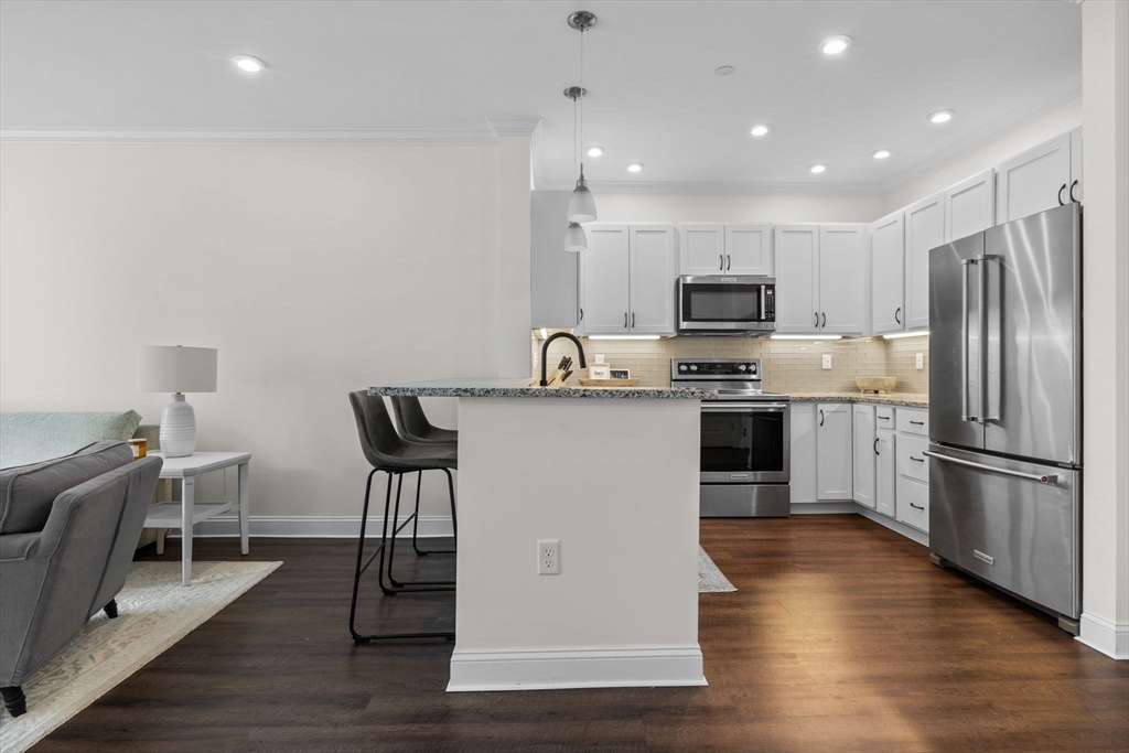 1 bed, 1 bath apartment for rent at 69 Foundry St Unit 305, Wakefield — photo 6 of 34