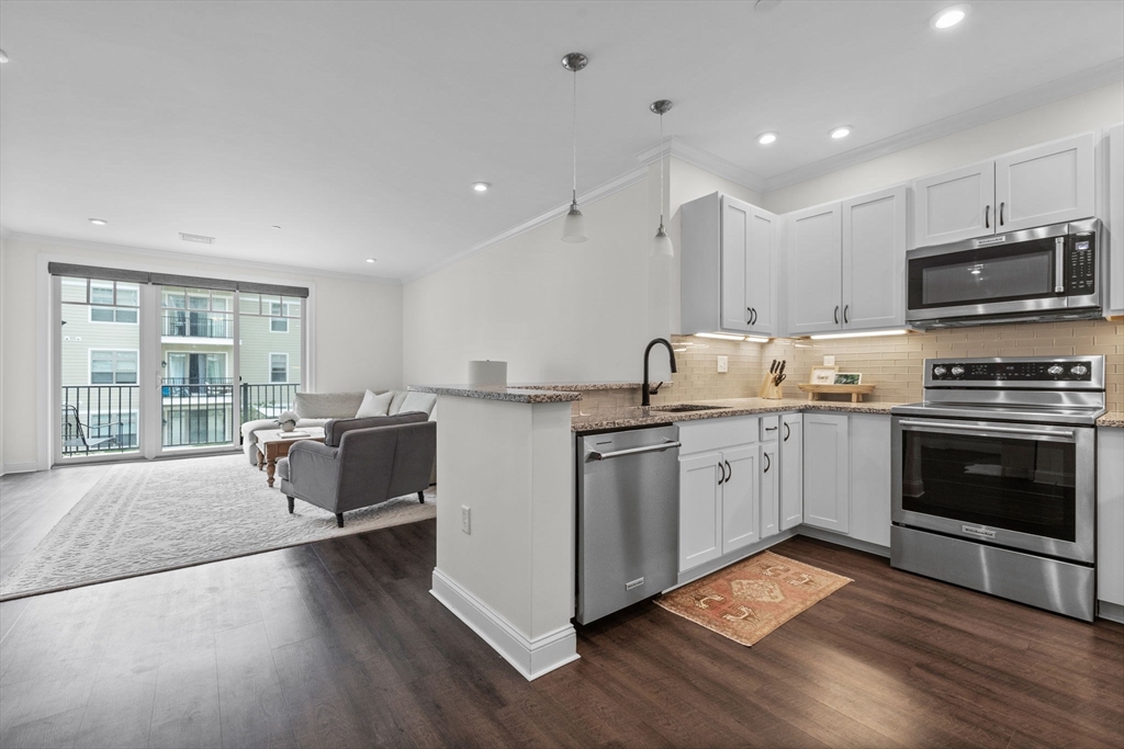 1 bed, 1 bath apartment for rent at 69 Foundry St Unit 305, Wakefield — photo 2 of 34
