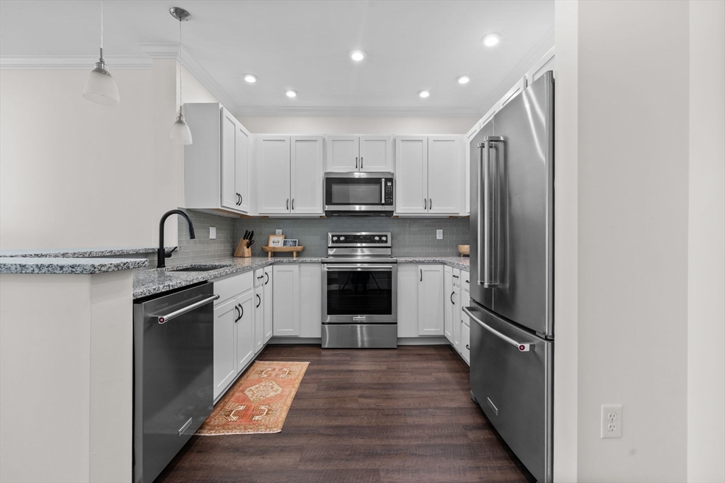 1 bed, 1 bath apartment for rent at 69 Foundry St Unit 305, Wakefield — photo 8 of 34