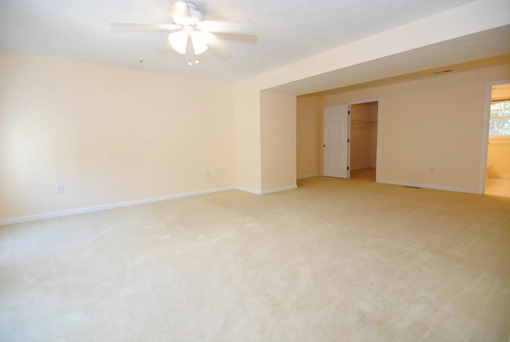3 bed, 2 bath apartment for rent at 69 Georgetown Unit 69, Nashua — photo 11 of 24