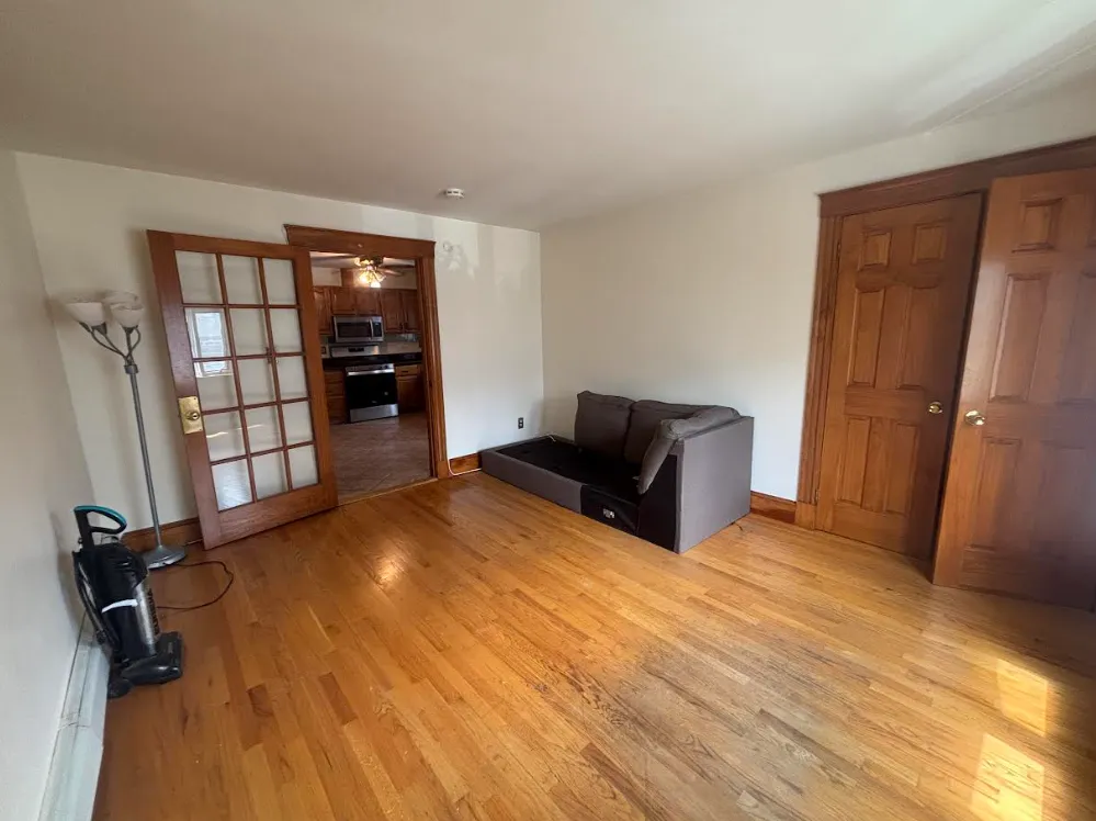 2.5 bed, 1 bath apartment for rent at 69 Gore St Unit 2f, East Cambridge — photo 5 of 9