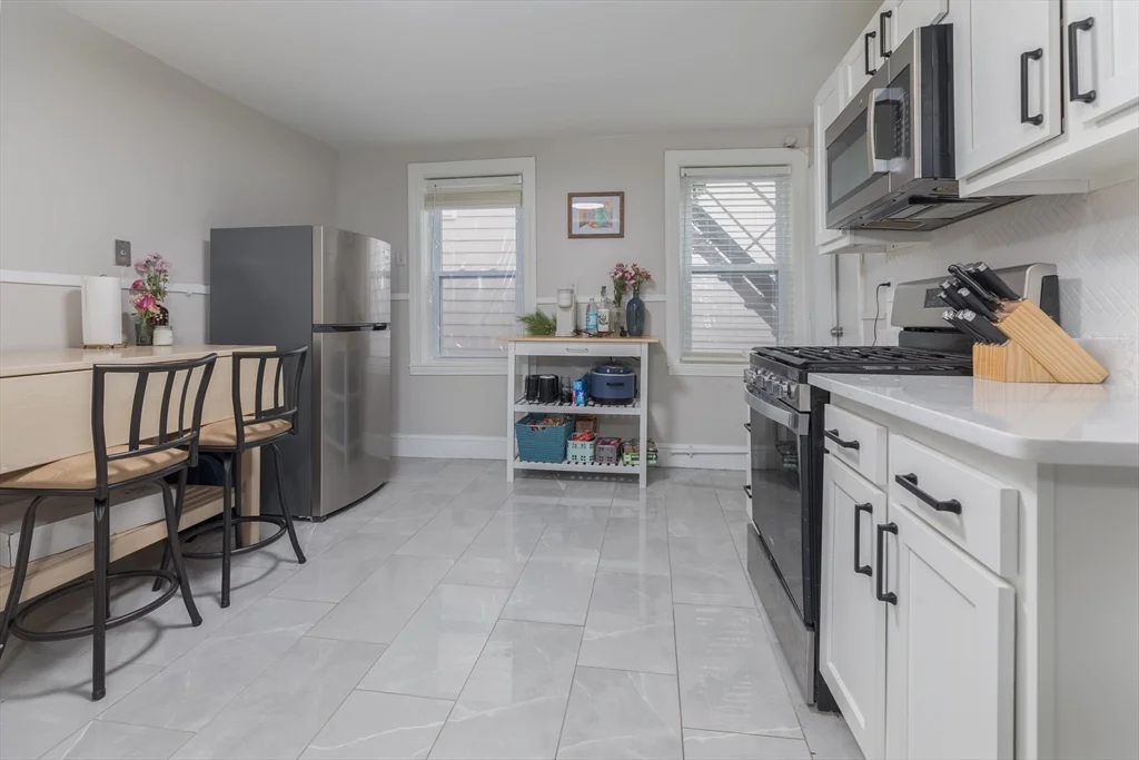 2 bed, 1 bath apartment for rent at 69 I St Unit 3, South Boston — photo 5 of 14