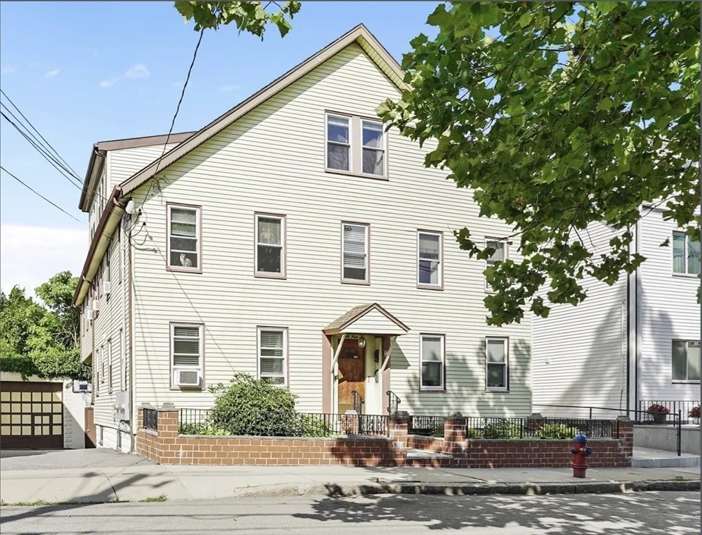 1 bed, 1 bath apartment for rent at 69 Jaques St Unit 3, Winter Hill — photo 5 of 6