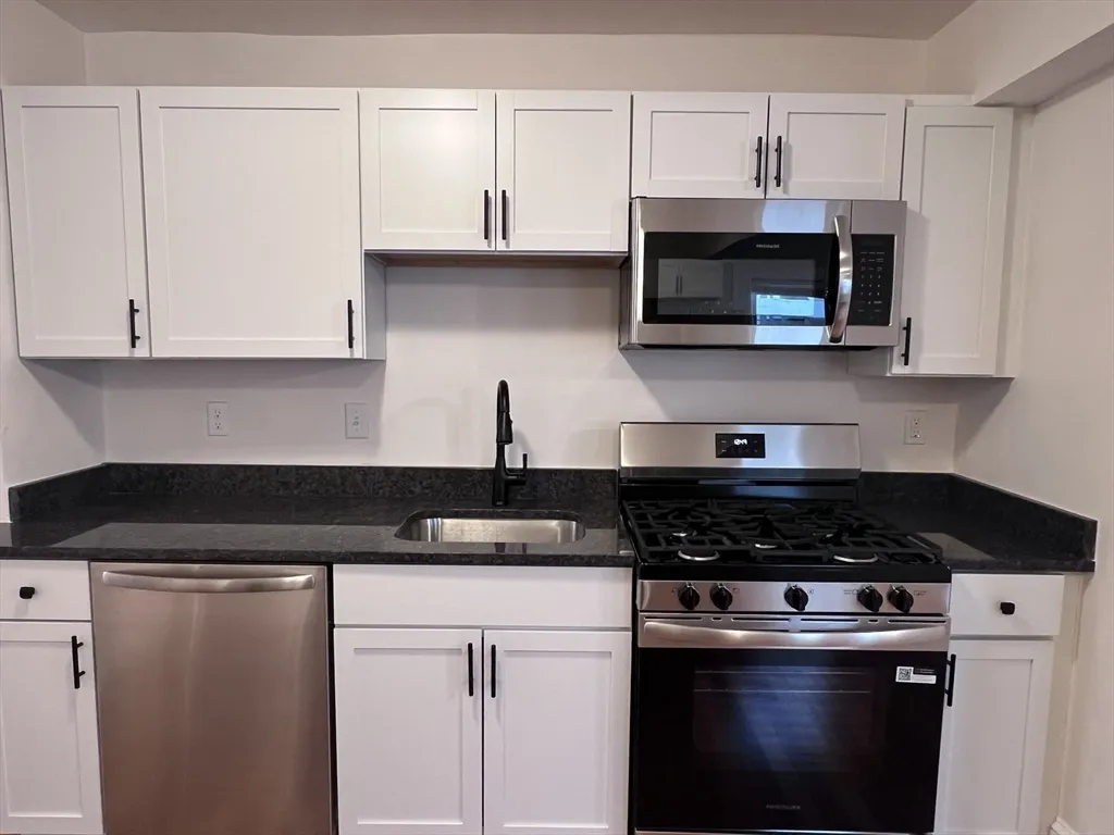 2 bed, 1 bath apartment for rent at 69 Jaques Unit 2, Somerville — photo 2 of 19