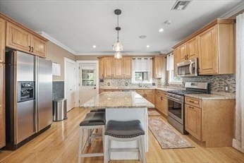 3 bed, 1 bath apartment for rent at 69 Jaques Unit 4, Somerville — photo 1 of 16