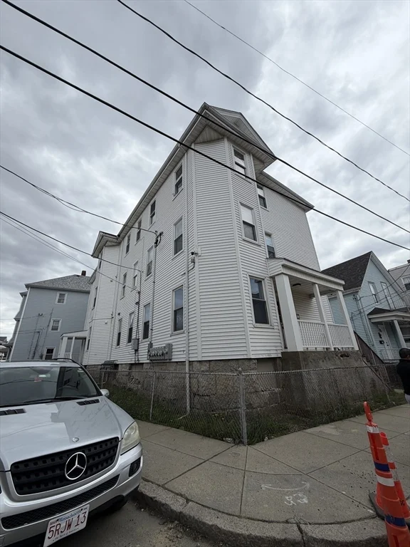 3 bed, 1 bath apartment for rent at 69 Jencks St Unit 1, Fall River — photo 10 of 10