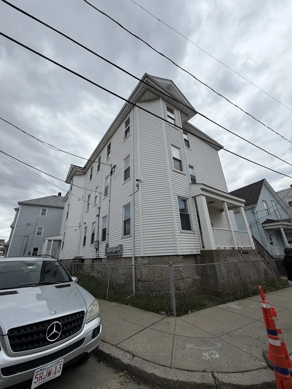 3 bed, 1 bath apartment for rent at 69 Jencks St Unit 2, Fall River — photo 11 of 11