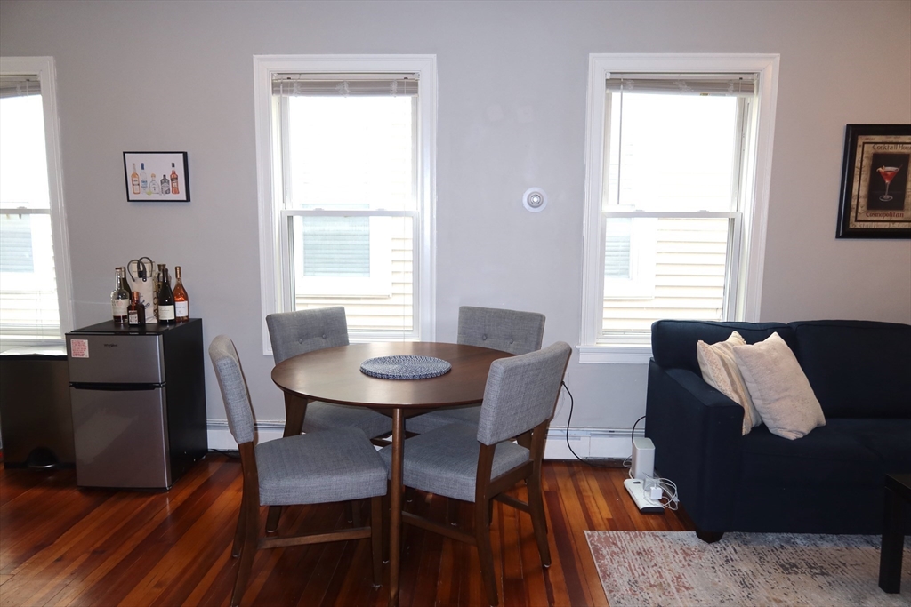 3 bed, 1 bath apartment for rent at 69 Marine Rd Unit 2, South Boston — photo 3 of 19