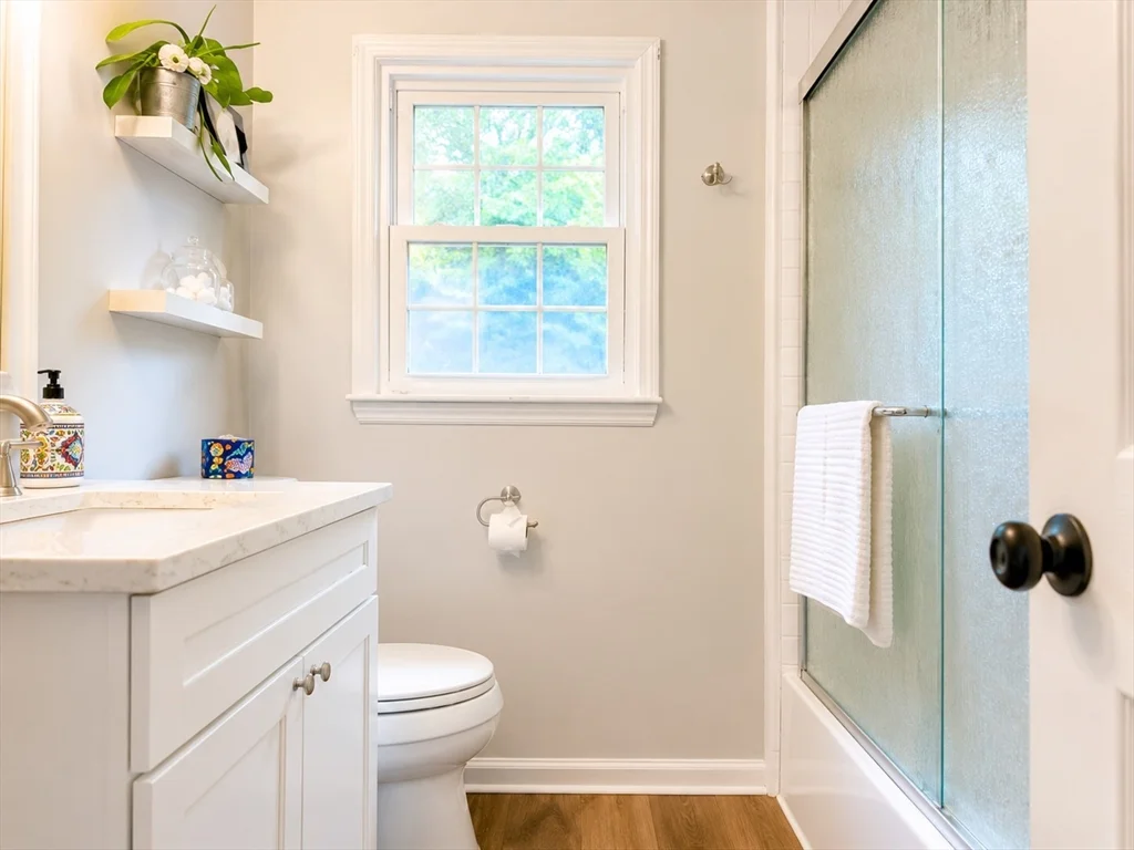 3 bed, 1 bath apartment for rent at 69 Montgomery Dr, Plymouth — photo 12 of 15