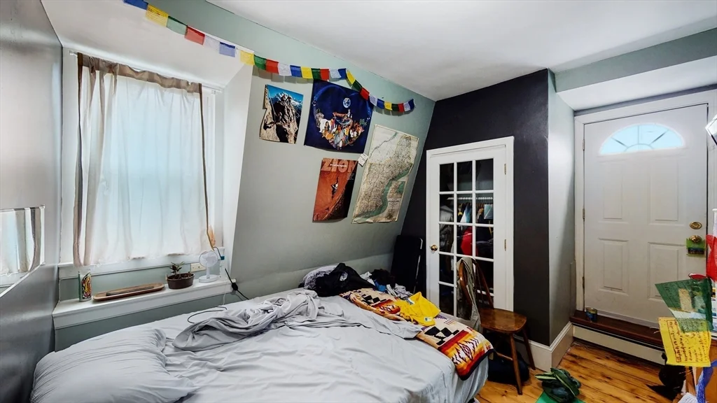 4 bed, 2 bath apartment for rent at 69 Myrtle St Unit 4, Somerville — photo 9 of 15