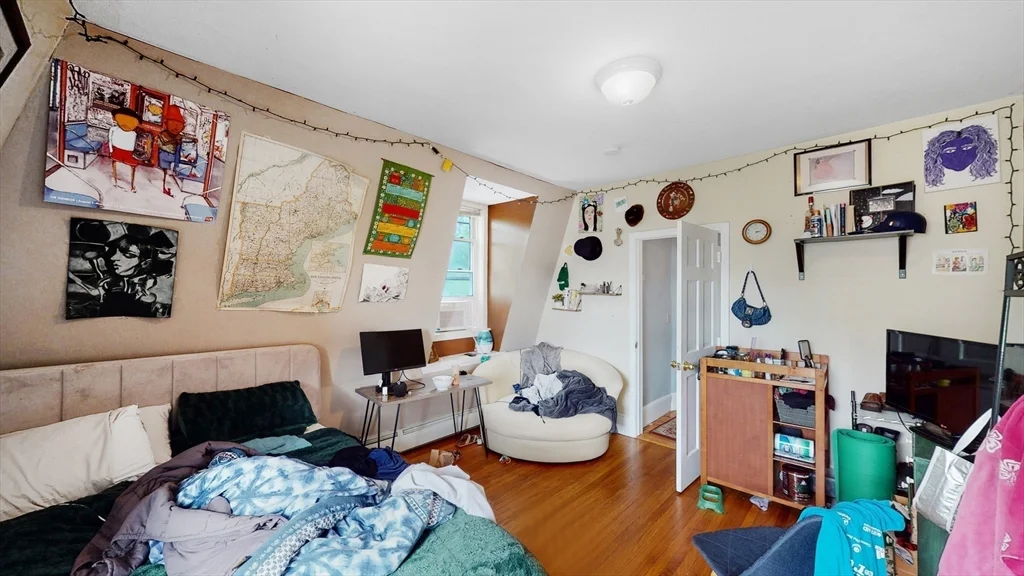 4 bed, 2 bath apartment for rent at 69 Myrtle St Unit 4, Somerville — photo 8 of 15
