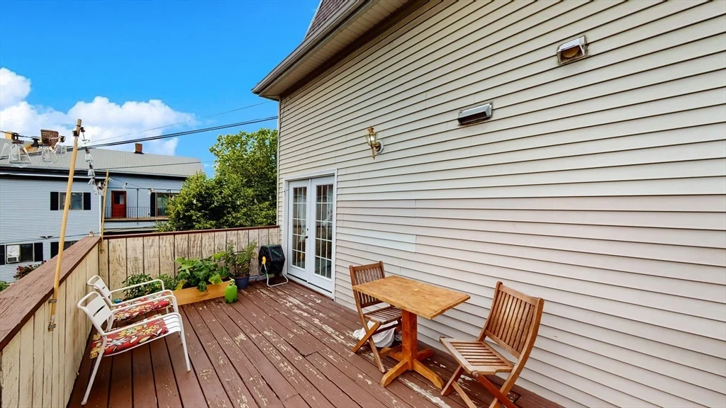 4 bed, 2 bath apartment for rent at 69 Myrtle St Unit 4, Somerville — photo 13 of 15