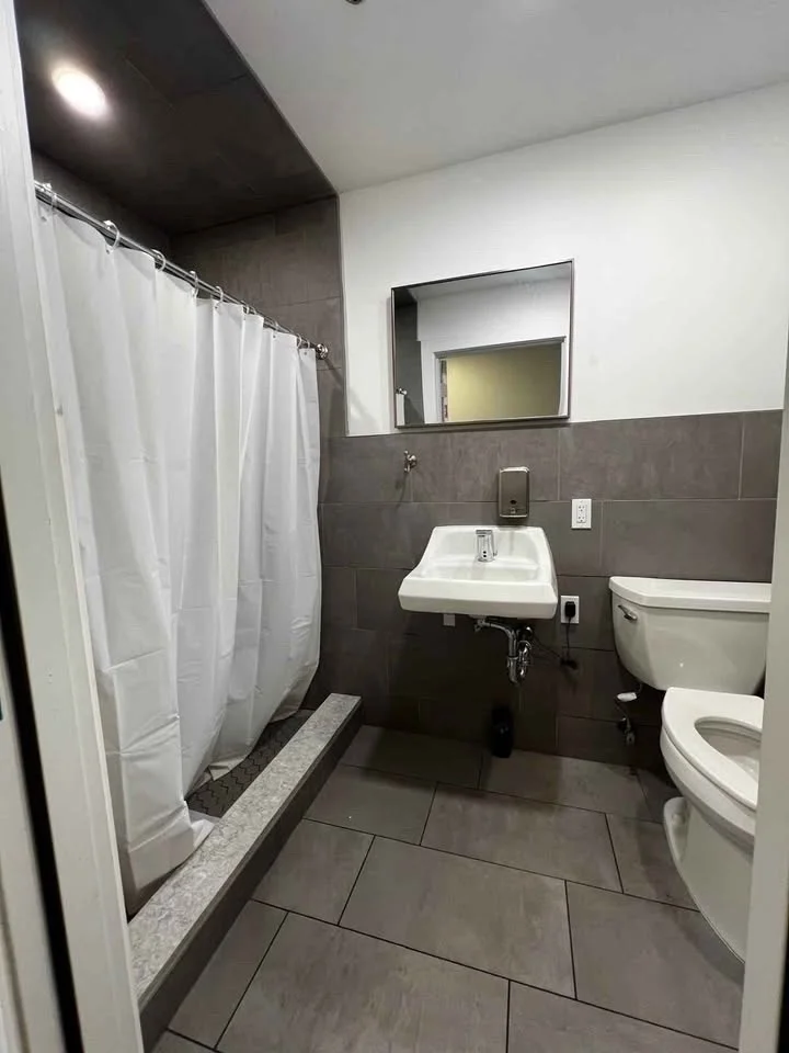 Studio bed, 4+ bath apartment for rent at 69 N Common St Unit 39, Lynn — photo 5 of 9