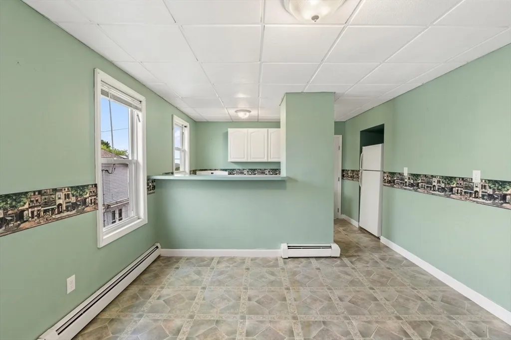 4 bed, 1 bath apartment for rent at 69 Nesmith Unit 69, Lawrence — photo 9 of 13