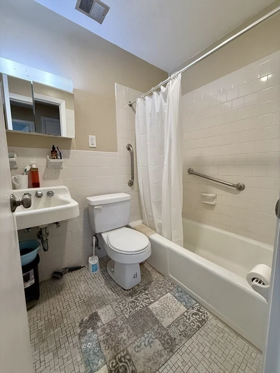 1 bed, 1 bath apartment for rent at 69 Newton St Unit 11, Waltham — photo 12 of 12