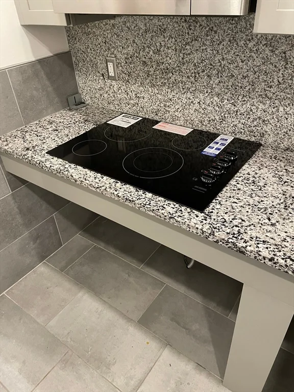 Studio bed, 1 bath apartment for rent at 69 North Common St Unit 18, Lynn — photo 8 of 9