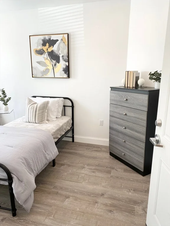 Studio bed, 1 bath apartment for rent at 69 North Common St Unit 3, Lynn — photo 3 of 15