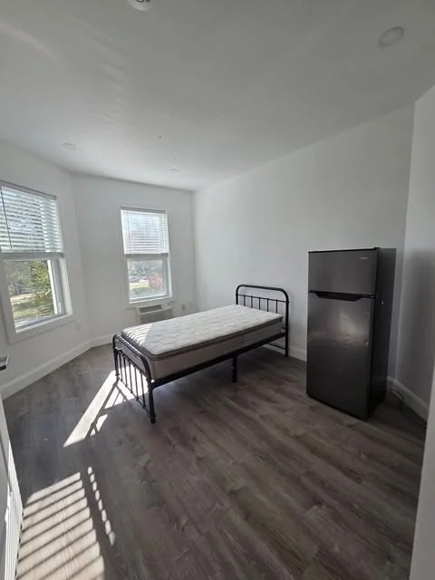 Studio bed, 4+ bath apartment for rent at 69 North Common Unit 19, Lynn
