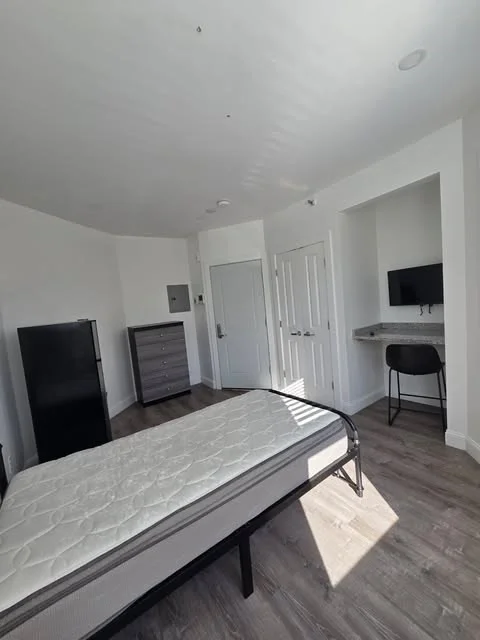 Studio bed, 4+ bath apartment for rent at 69 North Common Unit 19, Lynn — photo 2 of 4