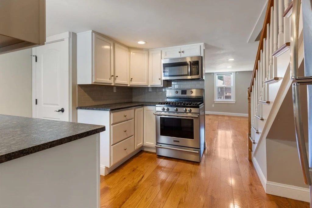 2 bed, 1 bath apartment for rent at 69 North St Unit 69, Hingham — photo 1 of 15