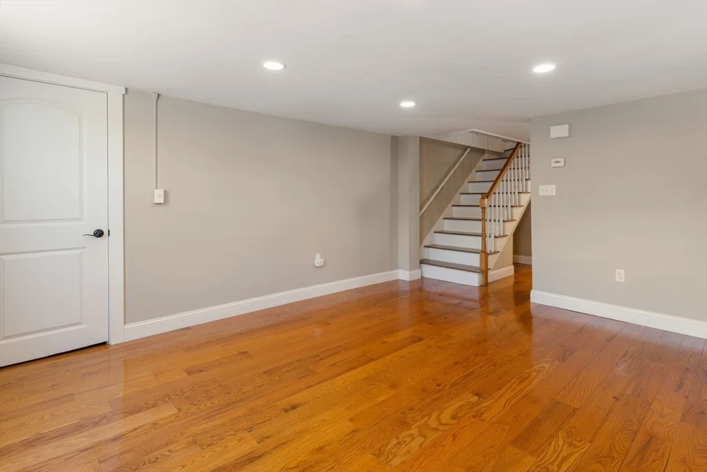 2 bed, 1 bath apartment for rent at 69 North St Unit 69, Hingham — photo 6 of 15