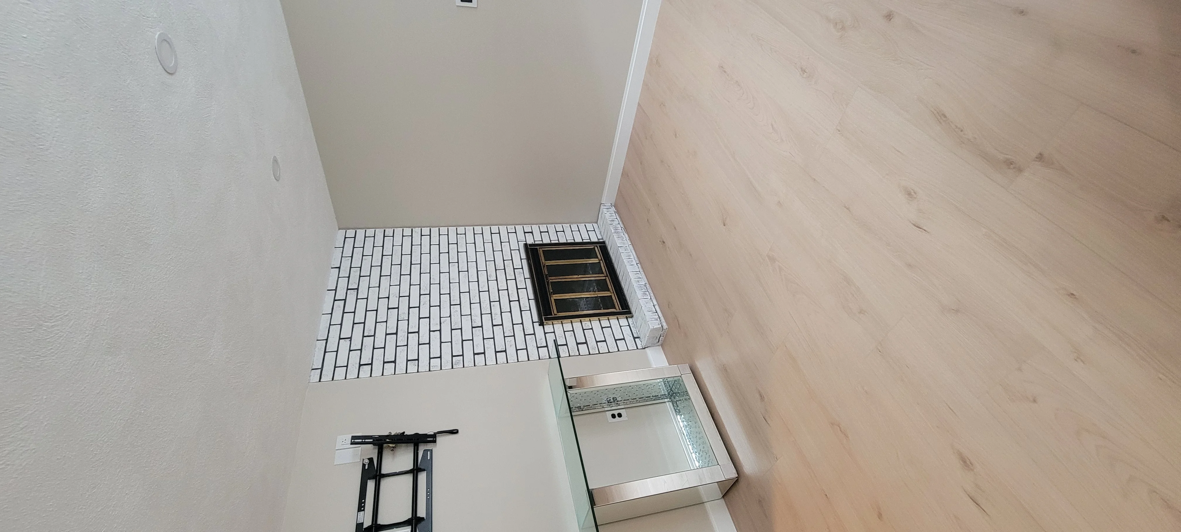 2 bed, 1 bath apartment for rent at 69 Nyack St Unit B, Watertown — photo 2 of 12