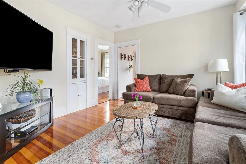 3 bed, 1 bath apartment for rent at 69 Orchard Unit 69, Medford Hillside — photo 6 of 11