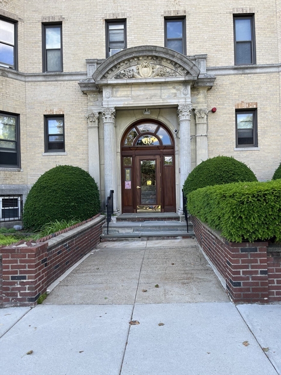 Studio bed, 1 bath apartment for rent at 69 Park Dr Unit 23, Fenway — photo 13 of 21