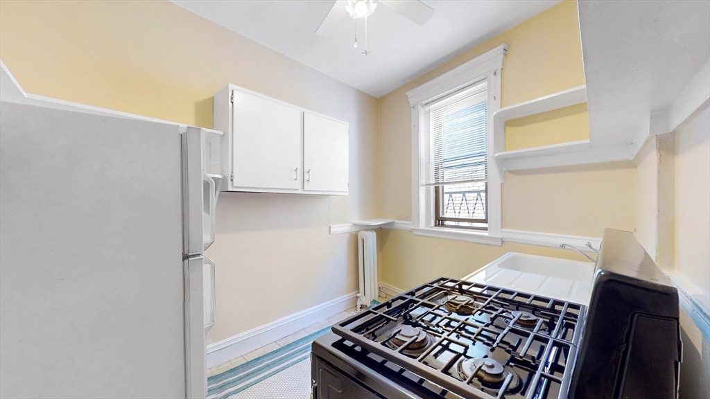 Studio bed, 1 bath apartment for rent at 69 Park Dr Unit 23, Fenway — photo 4 of 21