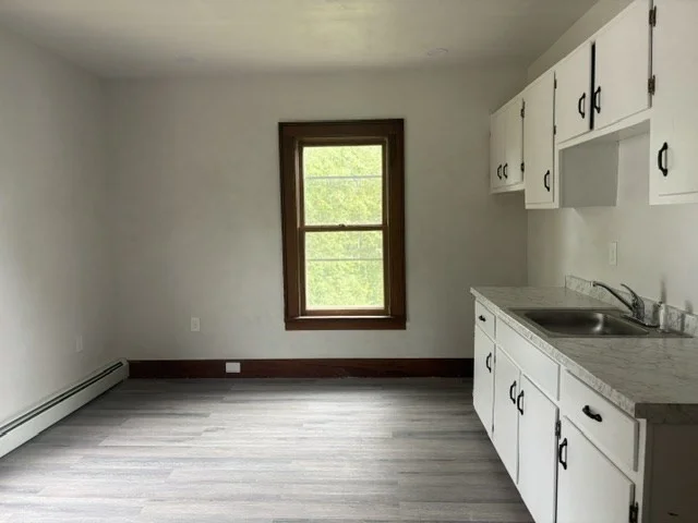 3 bed, 1 bath apartment for rent at 69 Petersham Rd Unit B, Hardwick — photo 11 of 14
