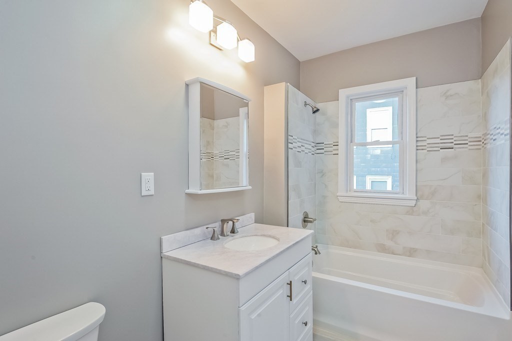2 bed, 1 bath apartment for rent at 69 Pleasant St Unit 3, Dorchester — photo 9 of 12