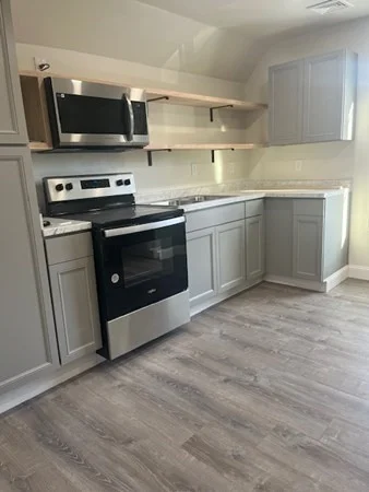 3 bed, 1 bath apartment for rent at 69 Prescott St Unit 2, Lancaster — photo 2 of 6