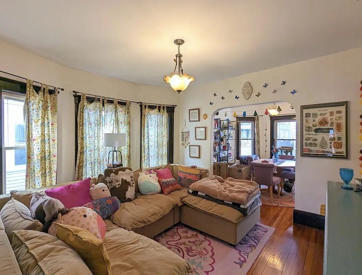 2 bed, 1 bath apartment for rent at 69 Prichard Ave Unit 1, Powder House Square — photo 5 of 17