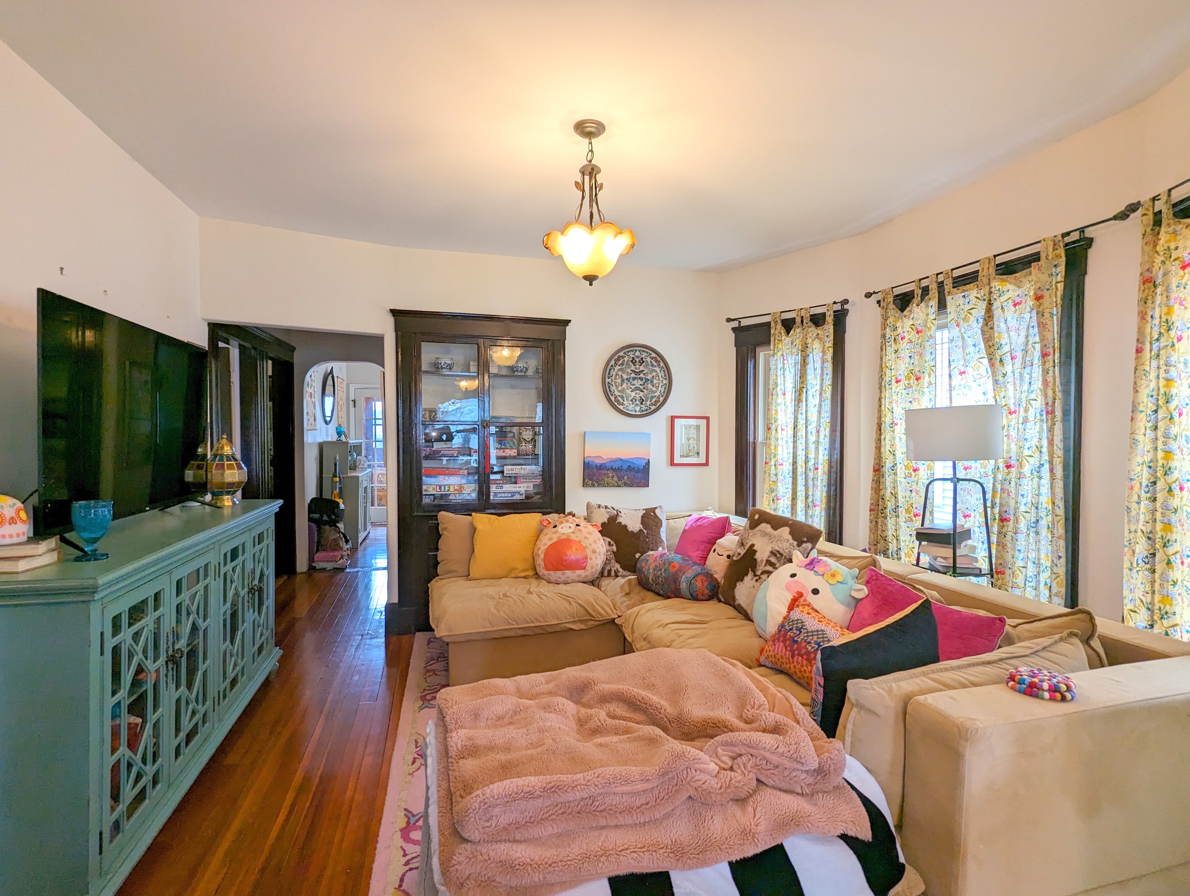 2.5 bed, 1 bath apartment for rent at 69 Prichard Ave Unit 69, Powder House Square — photo 5 of 18