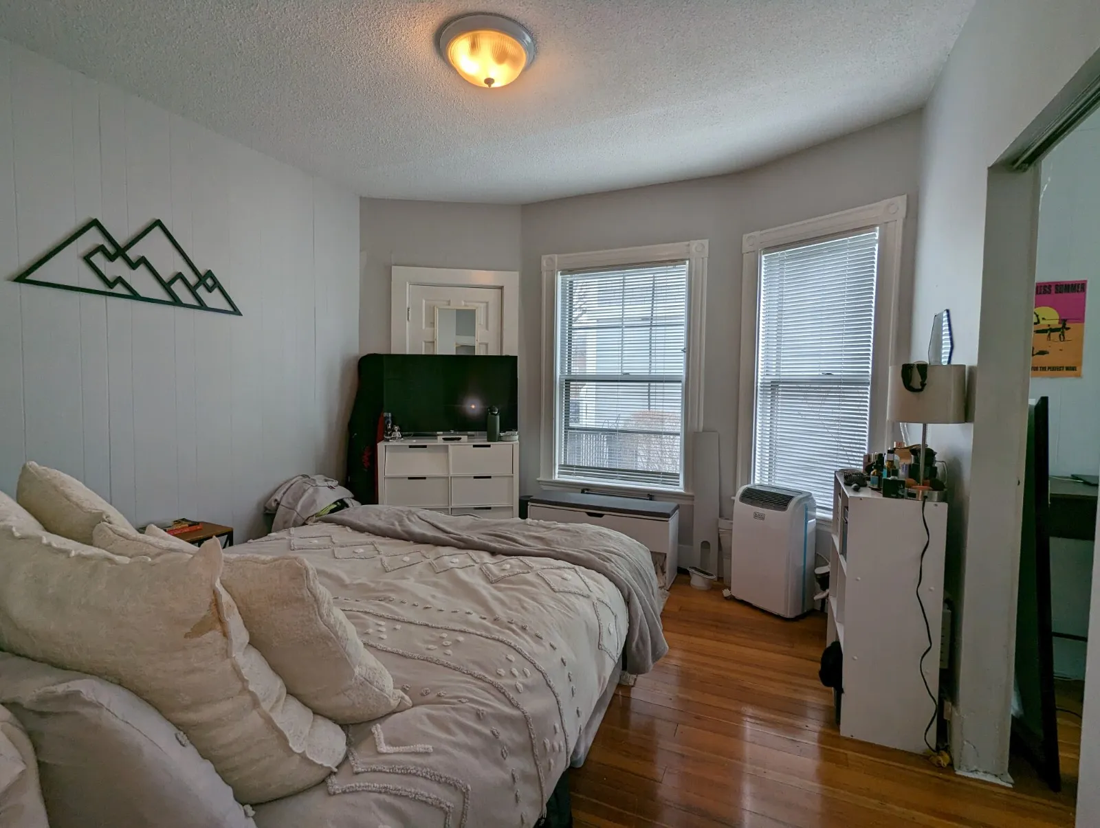 1 bed, 1 bath apartment for rent at 69 Raymond Ave Unit 1, Teele Square — photo 10 of 16