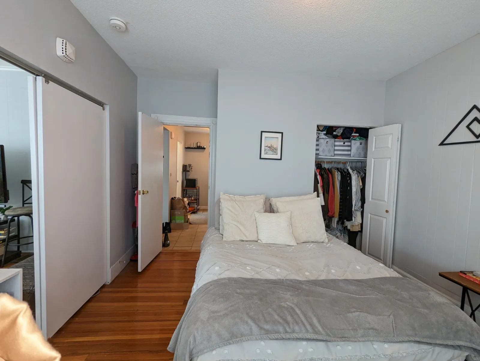 1 bed, 1 bath apartment for rent at 69 Raymond Ave Unit 1, Teele Square — photo 11 of 16