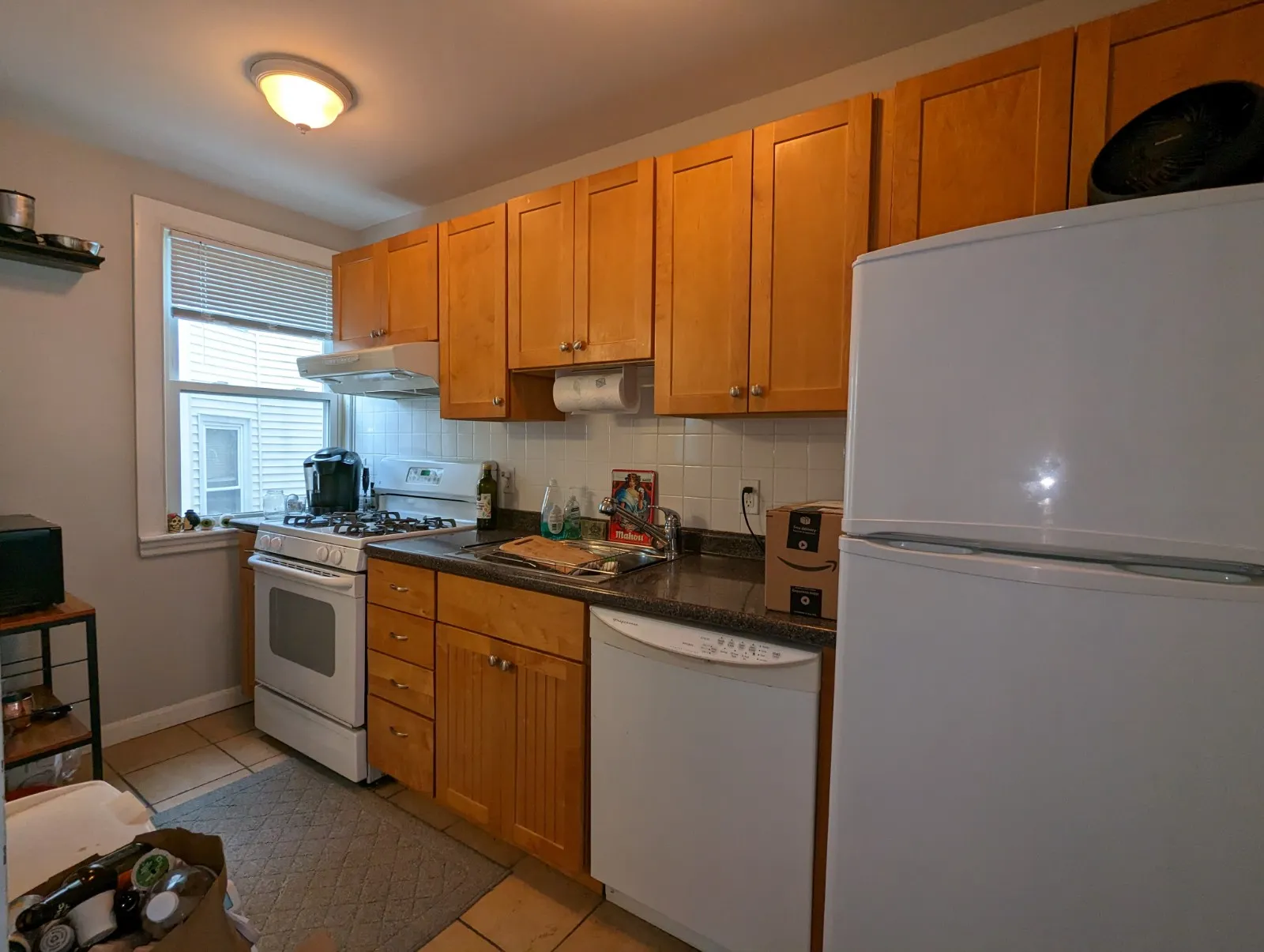 1 bed, 1 bath apartment for rent at 69 Raymond Ave Unit 1, Teele Square — photo 5 of 16
