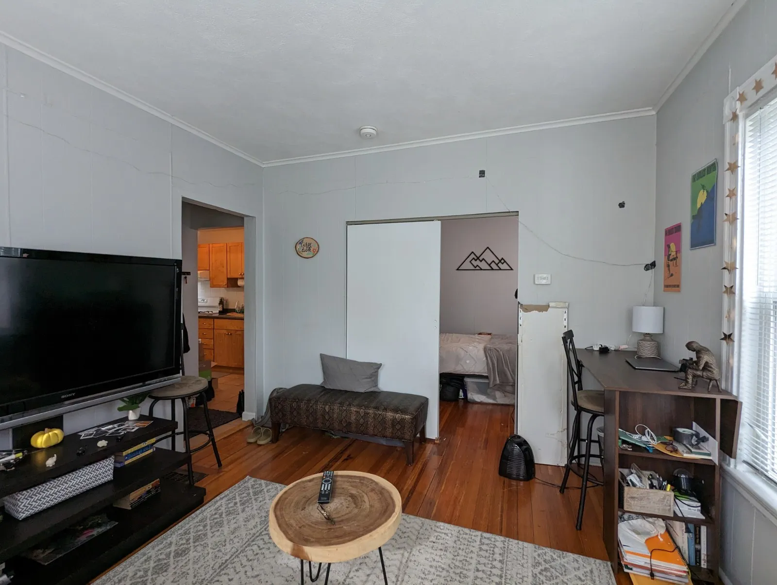 1 bed, 1 bath apartment for rent at 69 Raymond Ave Unit 1, Teele Square — photo 3 of 16