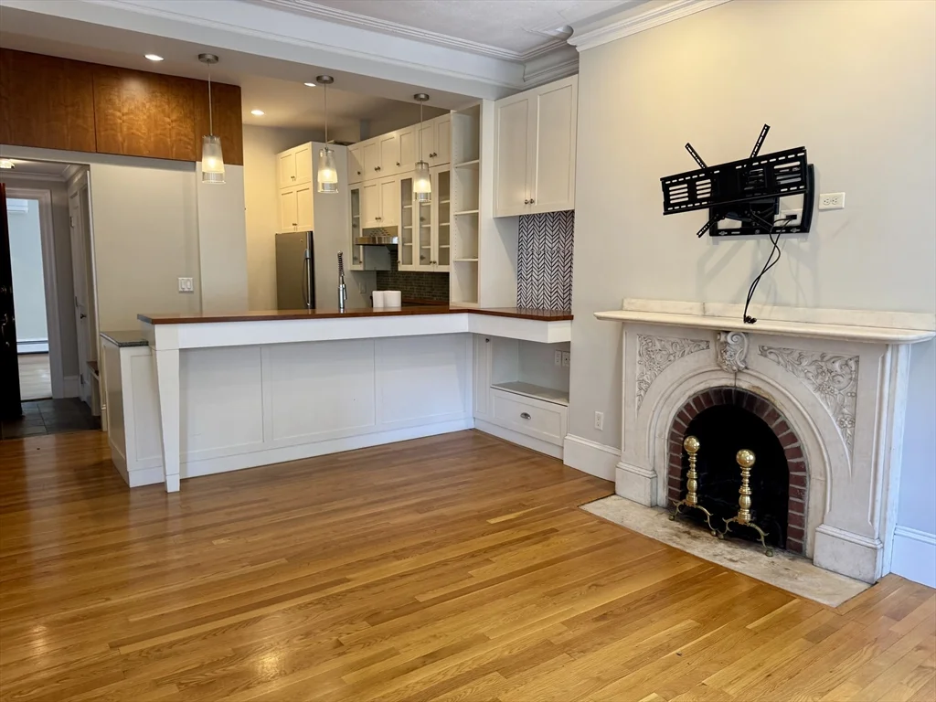 1 bed, 1 bath apartment for rent at 69 Rutland St Unit 2, South End — photo 5 of 23