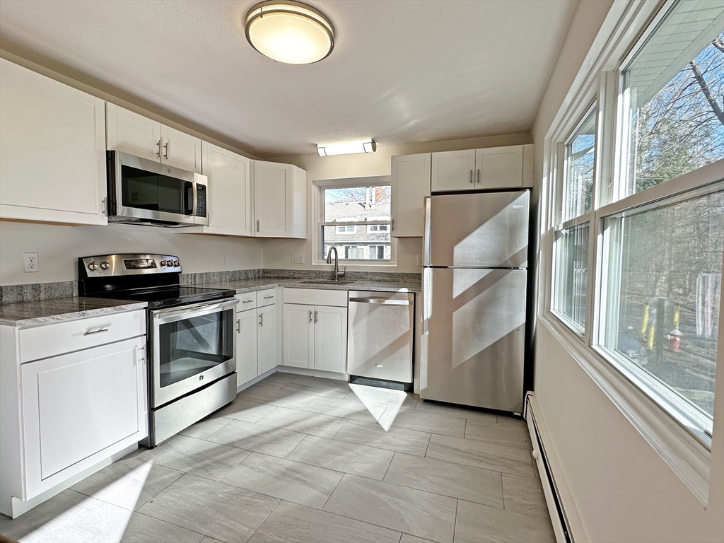 3 bed, 1 bath apartment for rent at 69 Saco St Unit 69, Newton Upper Falls — photo 1 of 19