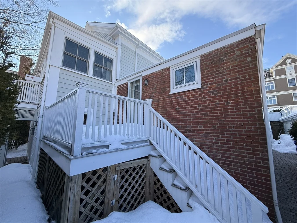 2 bed, 1 bath apartment for rent at 69 Seaverns Ave Unit 1, Jamaica Plain — photo 8 of 32