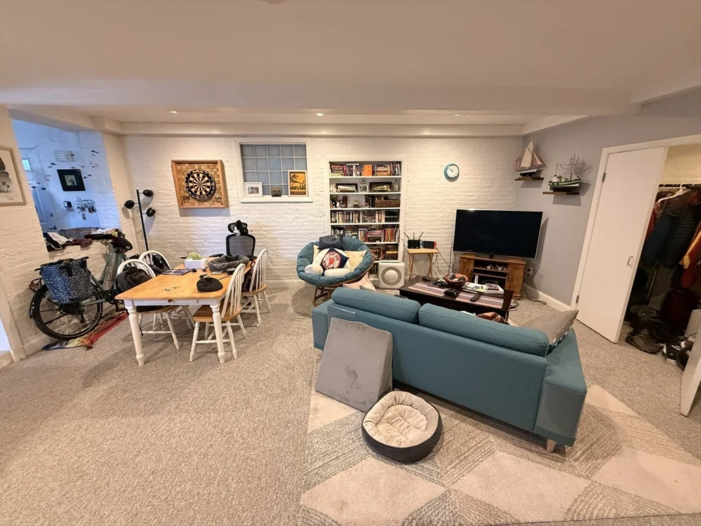 2 bed, 1 bath apartment for rent at 69 Seaverns Ave Unit 1, Jamaica Plain — photo 18 of 32