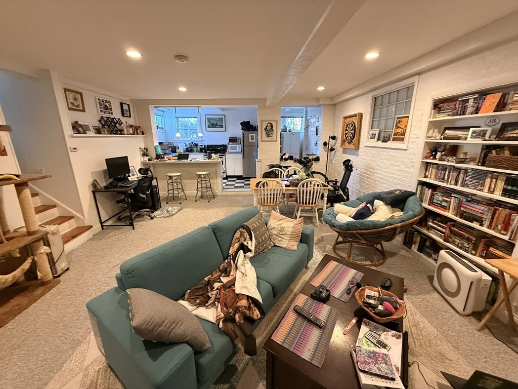 2 bed, 1 bath apartment for rent at 69 Seaverns Ave Unit 1, Jamaica Plain — photo 21 of 32