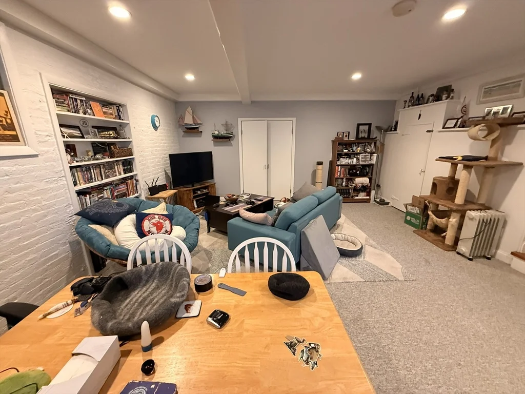 2 bed, 1 bath apartment for rent at 69 Seaverns Ave Unit 1, Jamaica Plain — photo 16 of 32